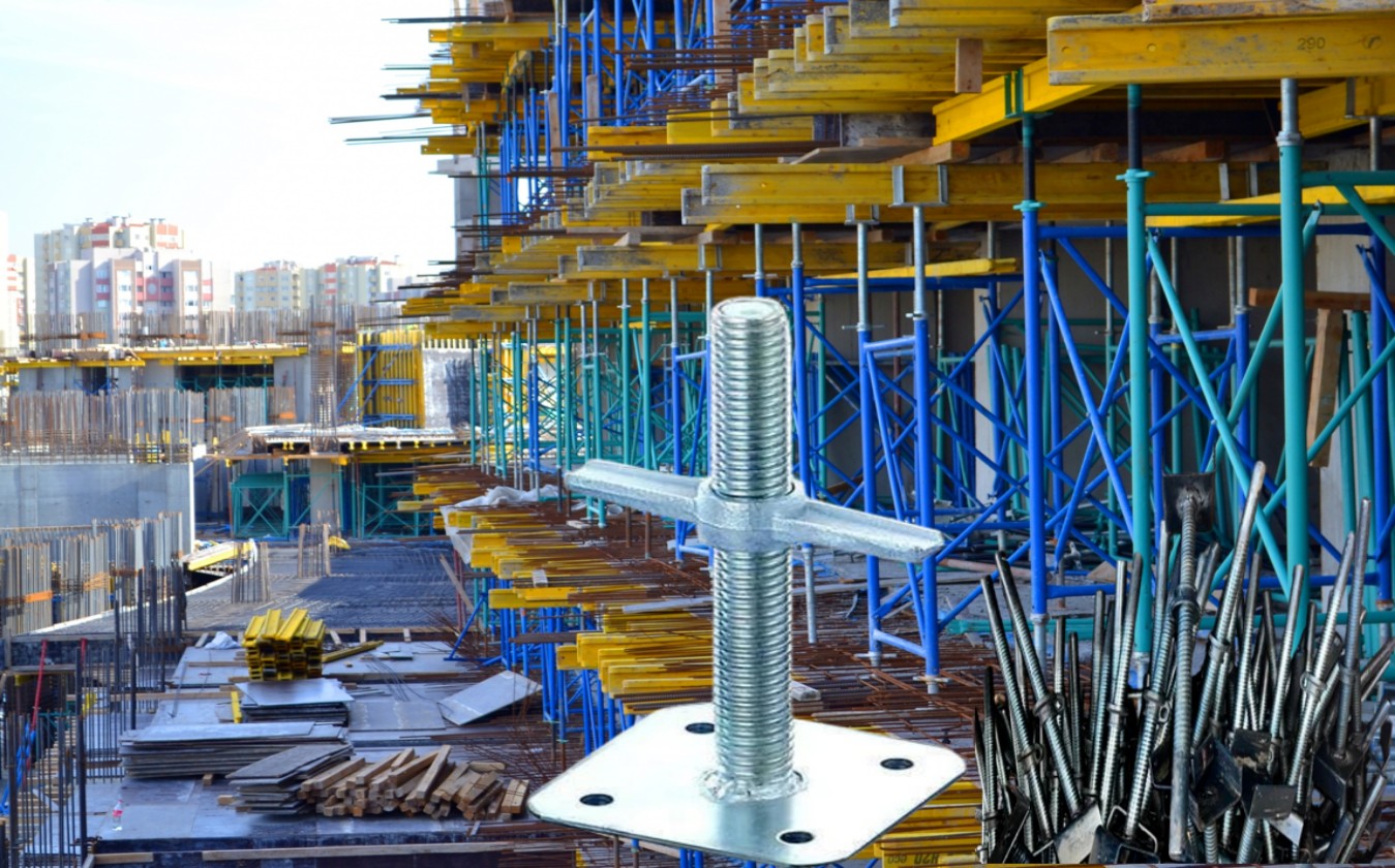 What are the components and constructions of the buckle type scaffolding